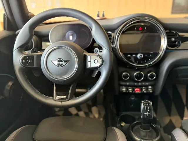 MINI Hatch — Фото автомобиля 14