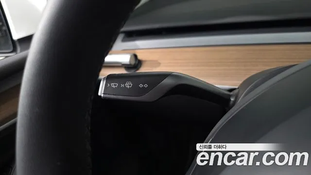 Tesla Model Y — Фото автомобиля 26