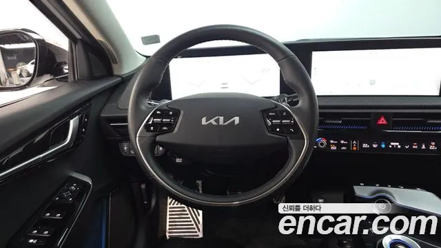 Kia EV6 — Фото автомобиля 11