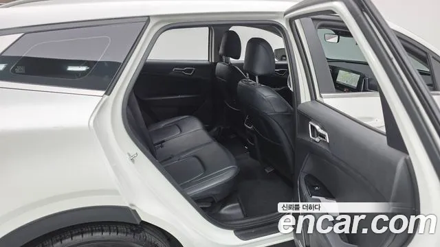 Kia Sportage Sportage 5-е поколение Дизель 2.0 2WD — Фото автомобиля 11