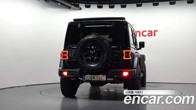 Jeep Wrangler — Фото автомобиля 4