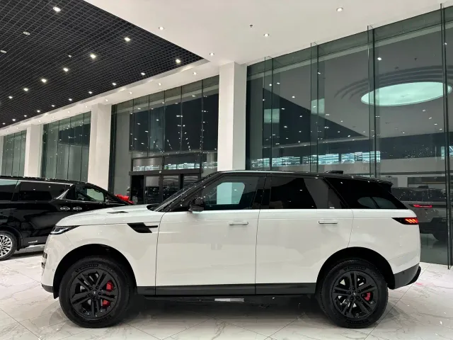Land Rover Range Rover Sport — Фото автомобиля 12