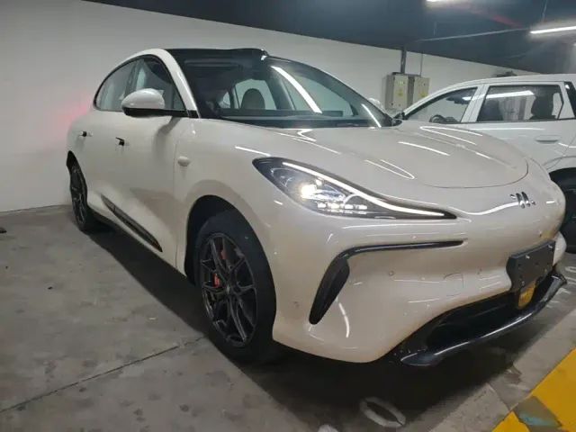 IM Motors LS6 — Фото автомобиля 3