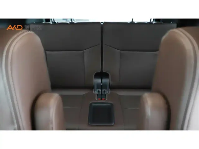 Toyota Prado — Фото автомобиля 9