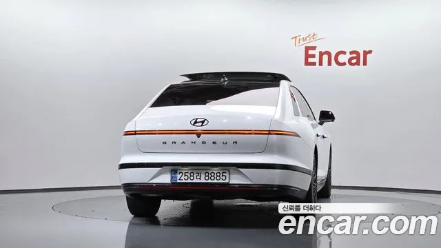 Hyundai Grandeur GN7 — Фото автомобиля 4