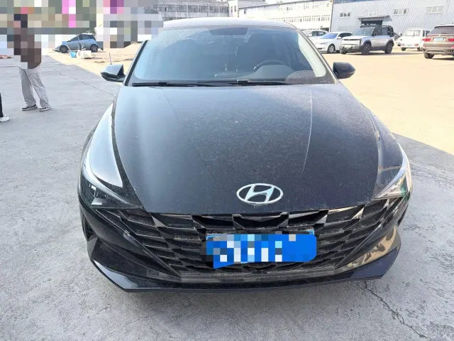 Hyundai Elantra — Фото автомобиля 2