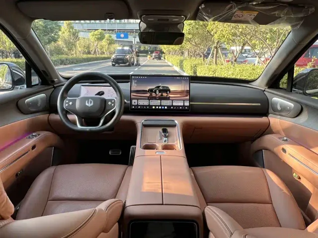 Leapmotor D Series — Фото автомобиля 14