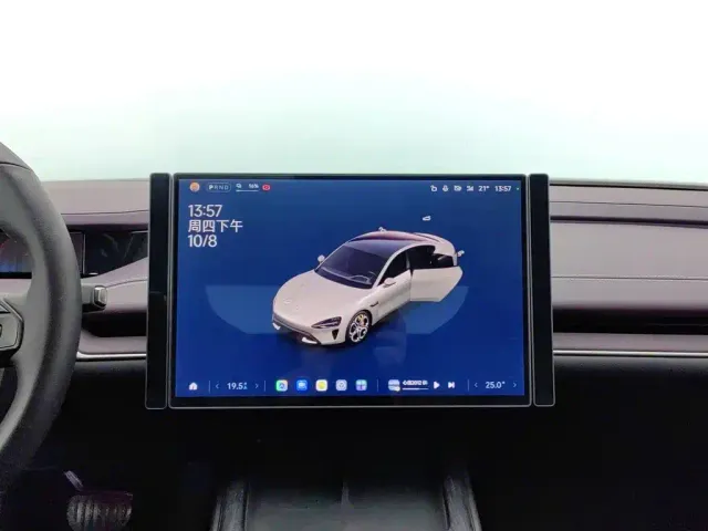 Xiaomi SU7 — Фото автомобиля 12