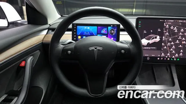 Tesla Model 3 — Фото автомобиля 13