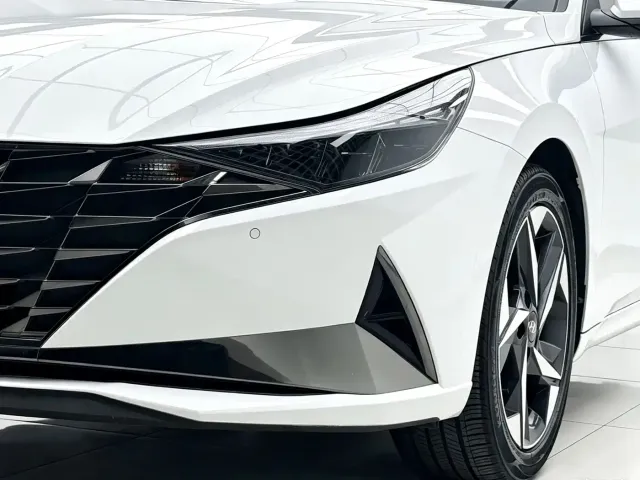 Hyundai Elantra 2022 1.5L CVT GLX Elite Edition — Фото автомобиля 8