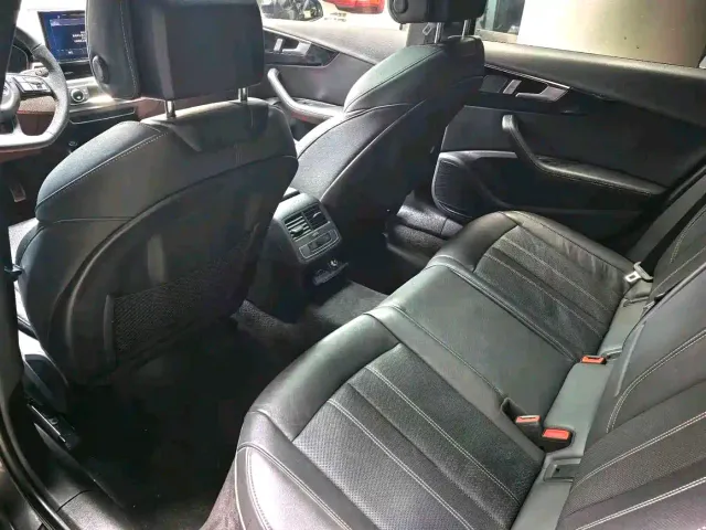 Audi A4L — Фото автомобиля 5