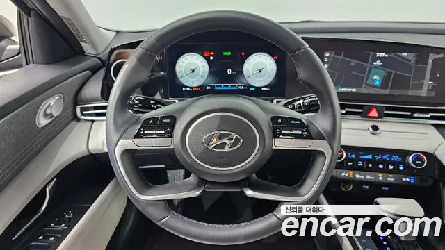 Hyundai AVANTE Avante (CN7) — Фото автомобиля 15