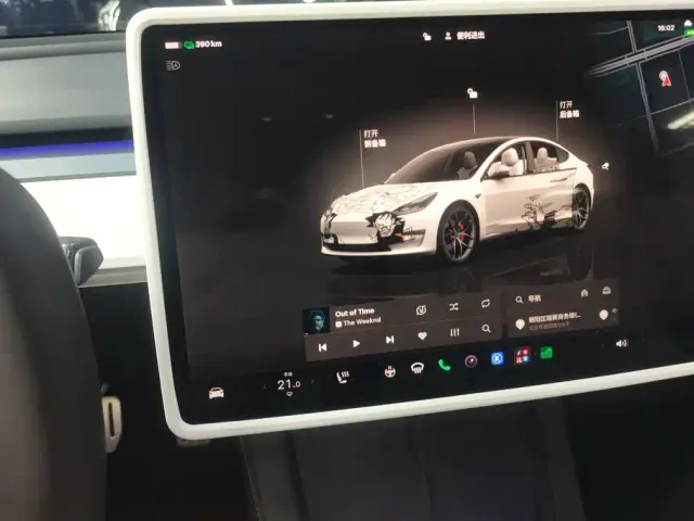 Tesla Model 3 — Фото автомобиля 13