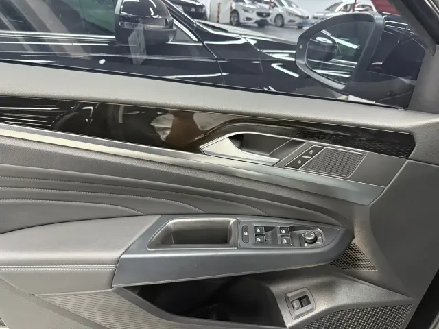 Volkswagen Passat — Фото автомобиля 7