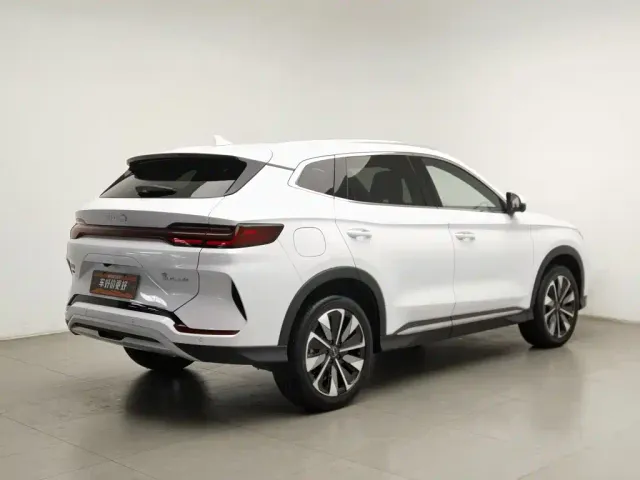 BYD Song PLUS — Фото автомобиля 2