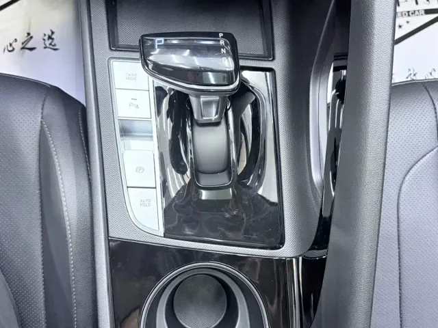 Hyundai Elantra — Фото автомобиля 17