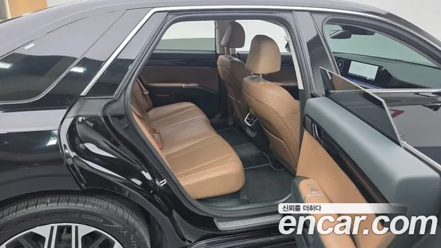 Hyundai Grandeur Grandeur (GN7) 2.5 Бензин 2WD — Фото автомобиля 11