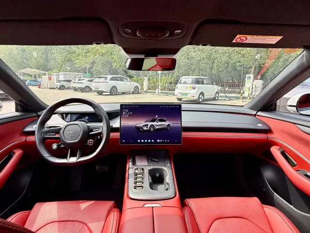 Xiaomi SU7 — Фото автомобиля 6