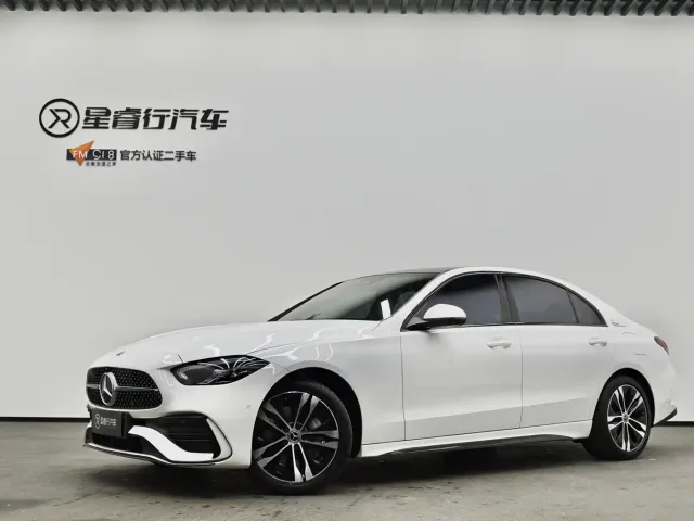 Фотография автомобиля — Mercedes-Benz C-Class