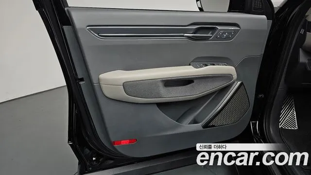 Kia EV9 — Фото автомобиля 13