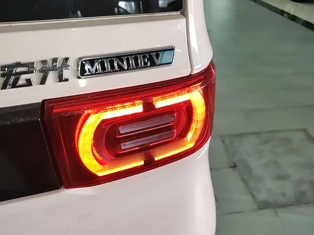 Wuling Hongguang Mini EV — Фото автомобиля 7