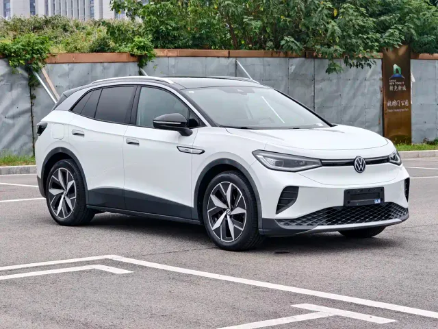 Volkswagen ID.4 CROZZ 2021 Long Range Lite PRO 2WD Version — Фото автомобиля 3