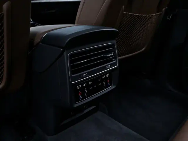 Audi Q7 — Фото автомобиля 17
