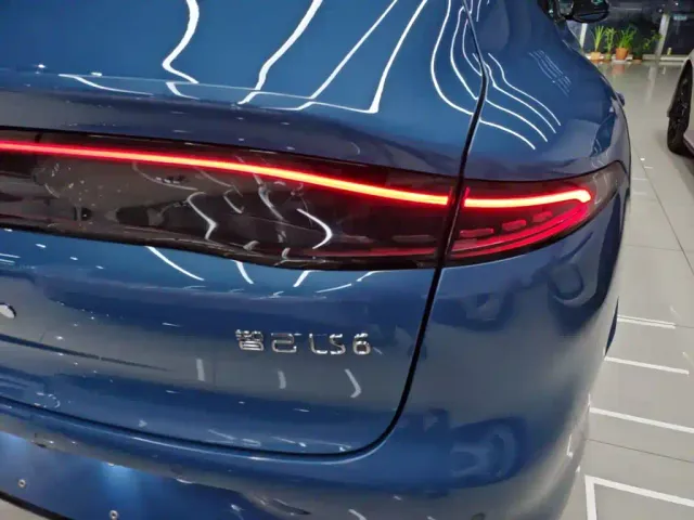 IM Motors LS6 — Фото автомобиля 7