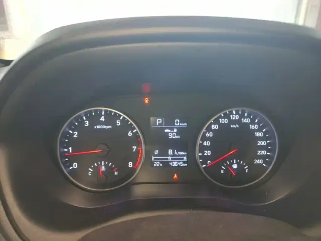 Hyundai Elantra — Фото автомобиля 11