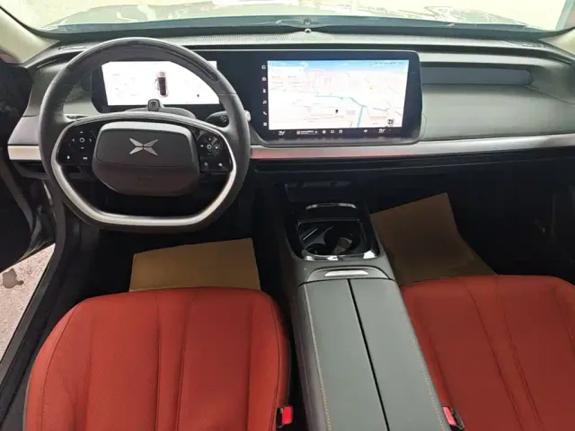 Xpeng P7 — Фото автомобиля 9