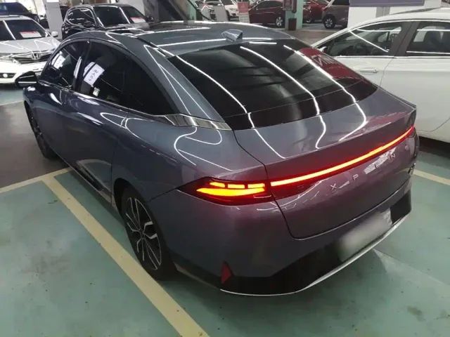 Xpeng P5 — Фото автомобиля 4