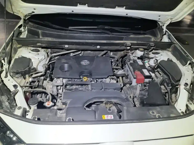 Toyota RAV4 — Фото автомобиля 10
