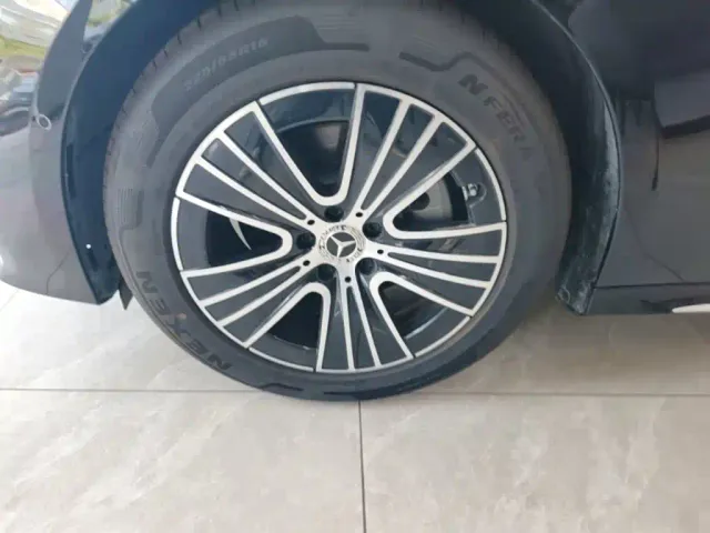 Mercedes-Benz E-Class — Фото автомобиля 22