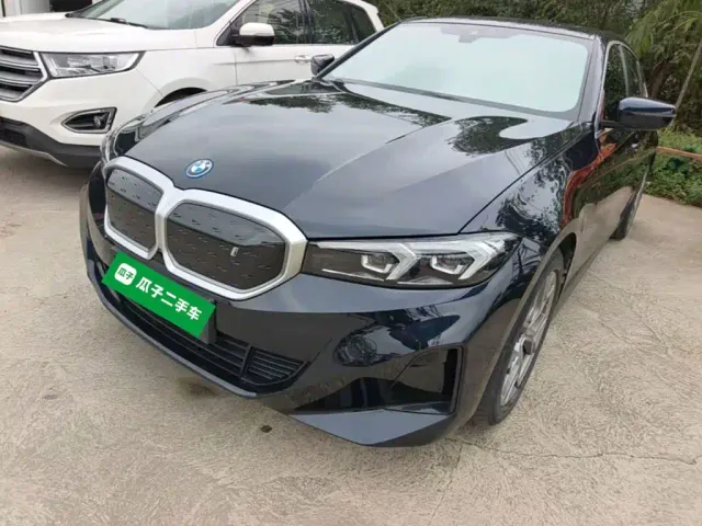 Фотография автомобиля — BMW i3