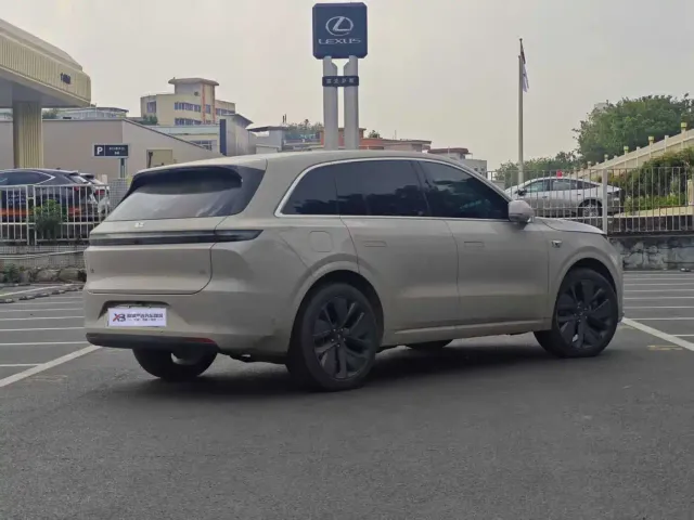 Li Auto L6 — Фото автомобиля 3