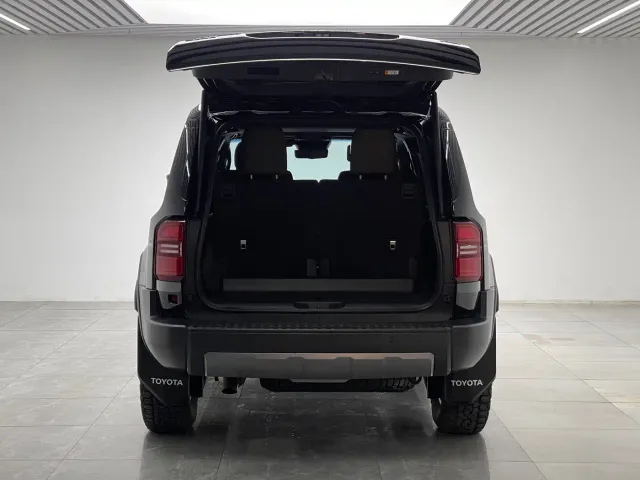 Toyota Prado — Фото автомобиля 10