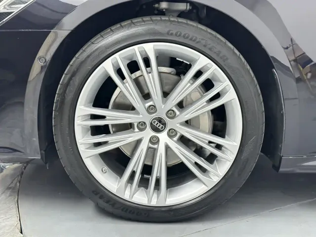 Audi A7L — Фото автомобиля 24