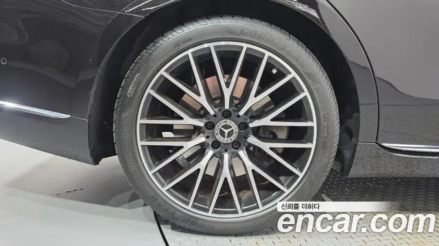 Mercedes-Benz S-Class — Фото автомобиля 5