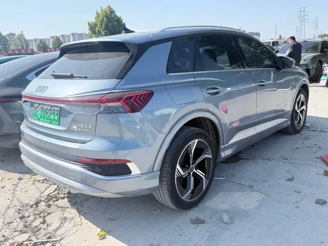 Audi Q4 e-tron — Фото автомобиля 12