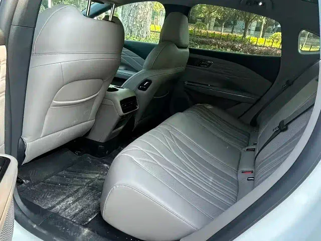 Geely Galaxy Xingyao 8 — Фото автомобиля 6