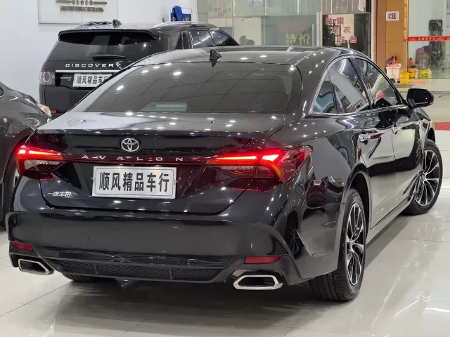 Toyota Avalon — Фото автомобиля 3