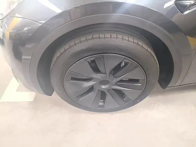 Tesla Model Y — Фото автомобиля 22