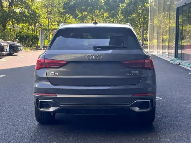 Audi Q3 — Фото автомобиля 3