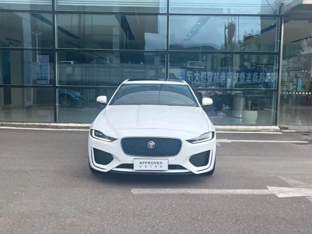 Jaguar XEL — Фото автомобиля 2