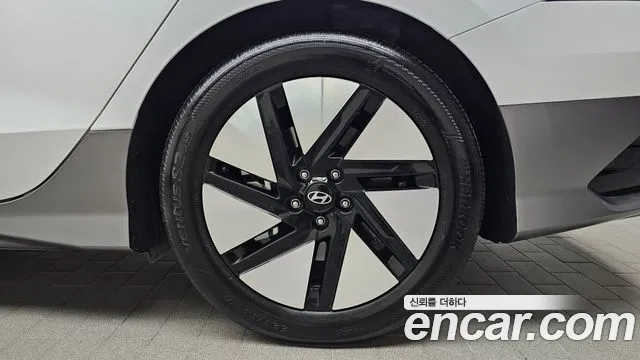 Hyundai Ioniq 6 — Фото автомобиля 6
