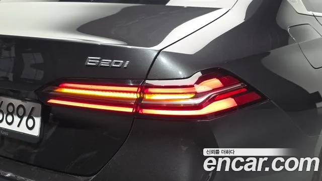 BMW 5 Series G60 — Фото автомобиля 8