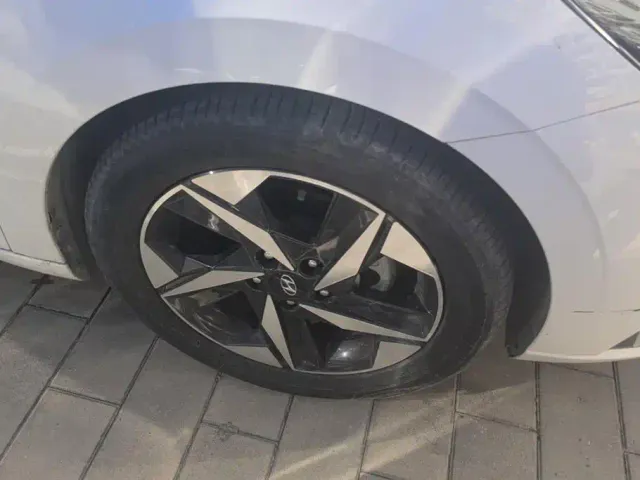 Hyundai Elantra — Фото автомобиля 6