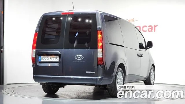 Hyundai Staria Staria Карго 5 мест — Фото автомобиля 2