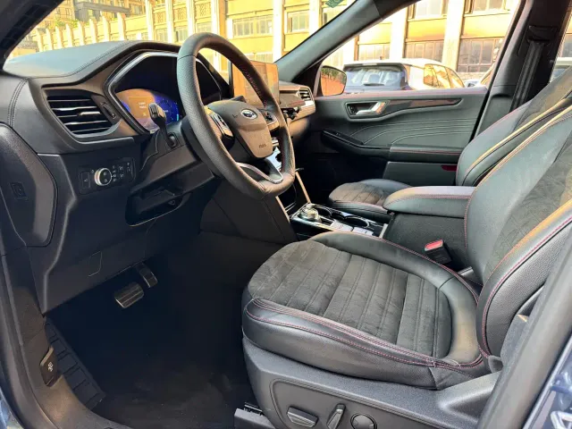 Ford Escape — Фото автомобиля 6