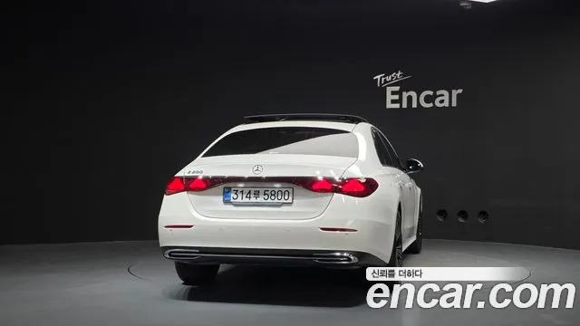 Mercedes-Benz E-Class W214 — Фото автомобиля 4